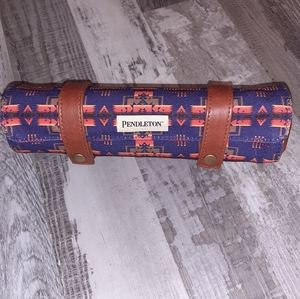 New Pendleton travel chess/checkers game